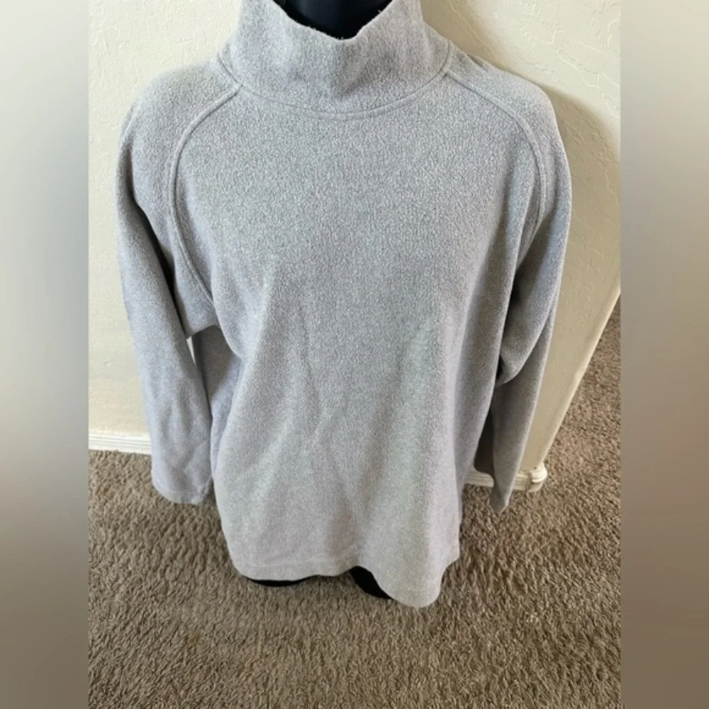 Men’s pre own as is Banana Republic long sleeve turtle neck fleece  size L large